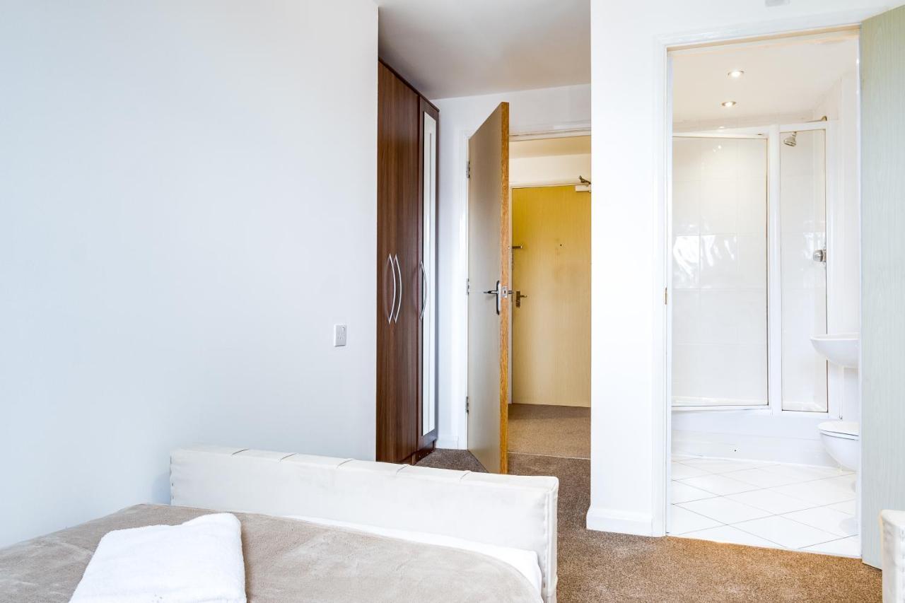 Stylish 4Th Floor 2 Bedroom En Suite City Centre Apartment With Parking By Azura Nights Birmingham Luaran gambar